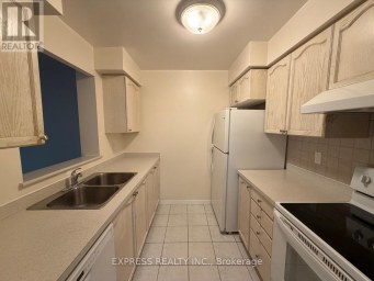 1005 - 29 PEMBERTON AVENUE Toronto (Newtonbrook East) Ontario photo 1