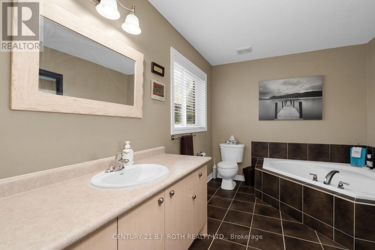 15 CORBETT STREET, Springwater (Elmvale), Ontario, L0L1P0