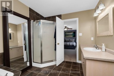 15 CORBETT STREET Springwater (Elmvale) Ontario photo 17
