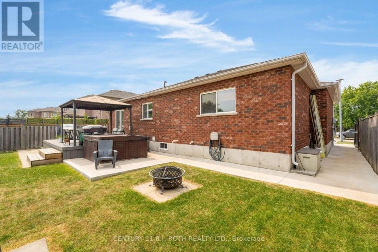 15 CORBETT STREET, Springwater (Elmvale), Ontario, L0L1P0