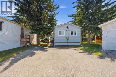 3011 Burroughs Manor NE Calgary Alberta photo 1