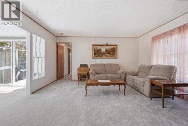 3011 Burroughs Manor NE Calgary Alberta photo 11
