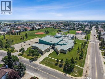 3011 Burroughs Manor NE Calgary Alberta photo 35