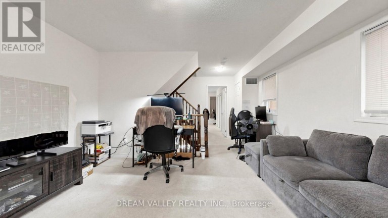 138 CLEANSIDE ROAD, Toronto (Clairlea-Birchmount), Ontario, M1L0C6