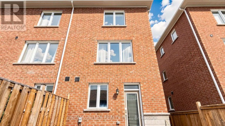 138 CLEANSIDE ROAD, Toronto (Clairlea-Birchmount), Ontario, M1L0C6