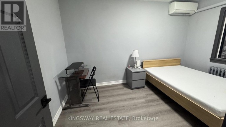 769A THE QUEENSWAY, Toronto (Stonegate-Queensway), Ontario, M8Z1N1
