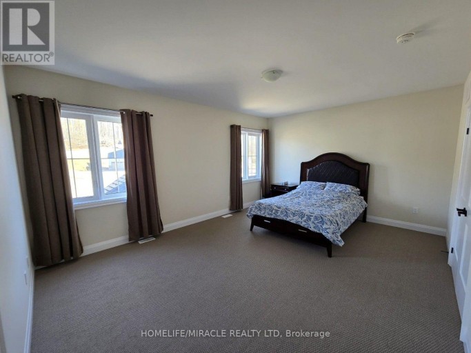 6 ALDWINCKLE AVENUE, Oro-Medonte, Ontario, L0L2L0