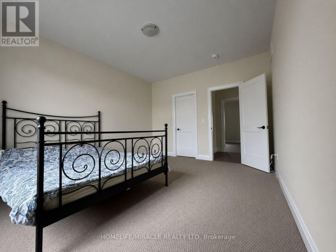 6 ALDWINCKLE AVENUE, Oro-Medonte, Ontario, L0L2L0