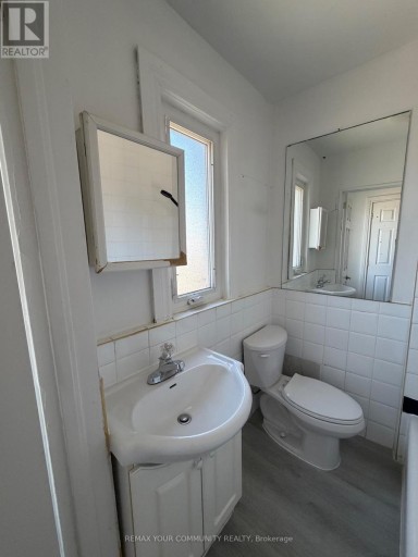 2ND FLOOR - 129 MORRISON AVENUE, Toronto (Corso Italia-Davenport), Ontario, M6E1M5
