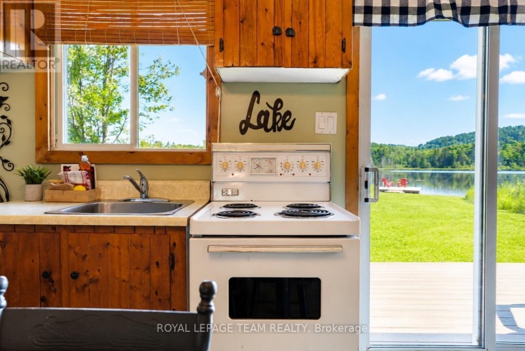 28 BEAS LANE, Brudenell, Lyndoch and Raglan, Ontario, K0J1T0