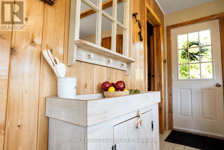 28 BEAS LANE, Brudenell, Lyndoch and Raglan, Ontario, K0J1T0