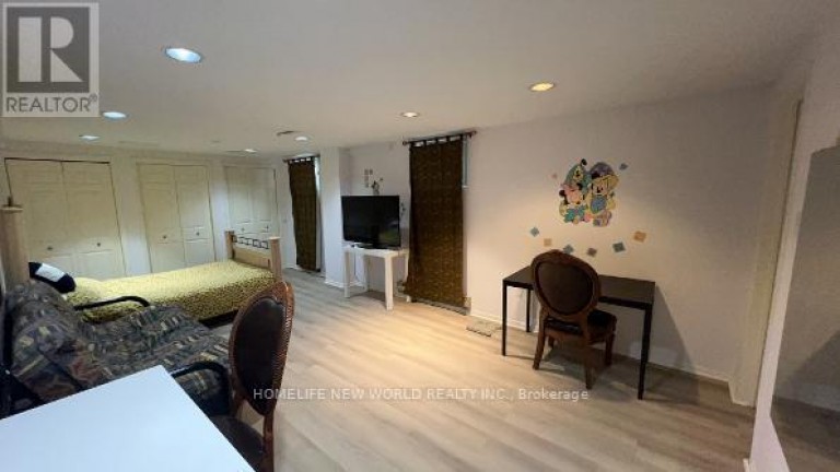 LOWER ROOM1 - 38 MARCELLINE CRESCENT, Toronto (Bayview Village), Ontario, M2K2V7