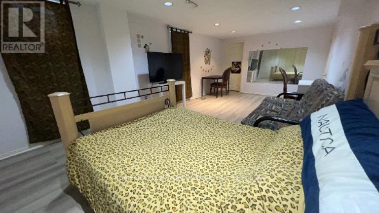 LOWER ROOM1 - 38 MARCELLINE CRESCENT, Toronto (Bayview Village), Ontario, M2K2V7
