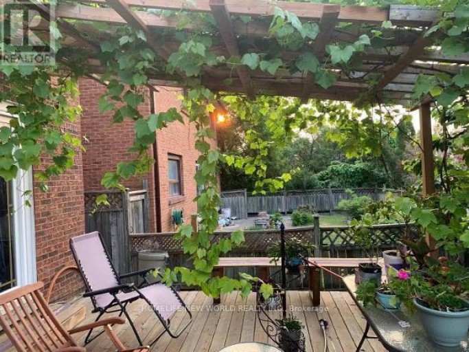 LOWER ROOM2 - 38 MARCELLINE CRESCENT, Toronto (Bayview Village), Ontario, M2K2V7