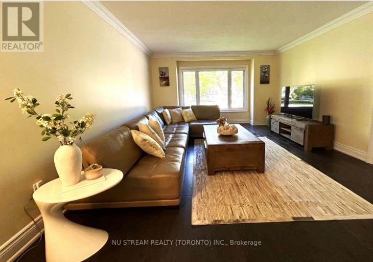 31 ASHFIELD DRIVE, Richmond Hill (Oak Ridges Lake Wilcox), Ontario, L4E2L6