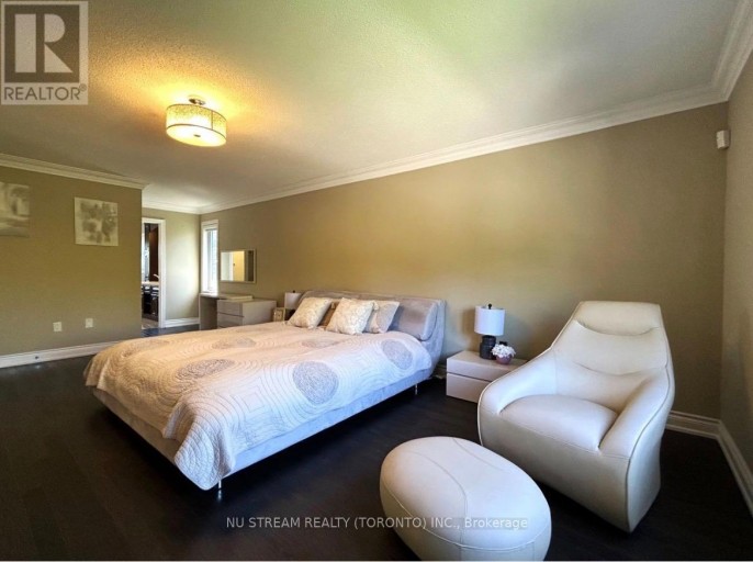 31 ASHFIELD DRIVE, Richmond Hill (Oak Ridges Lake Wilcox), Ontario, L4E2L6