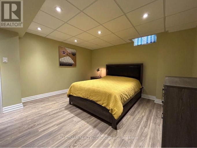 31 ASHFIELD DRIVE, Richmond Hill (Oak Ridges Lake Wilcox), Ontario, L4E2L6