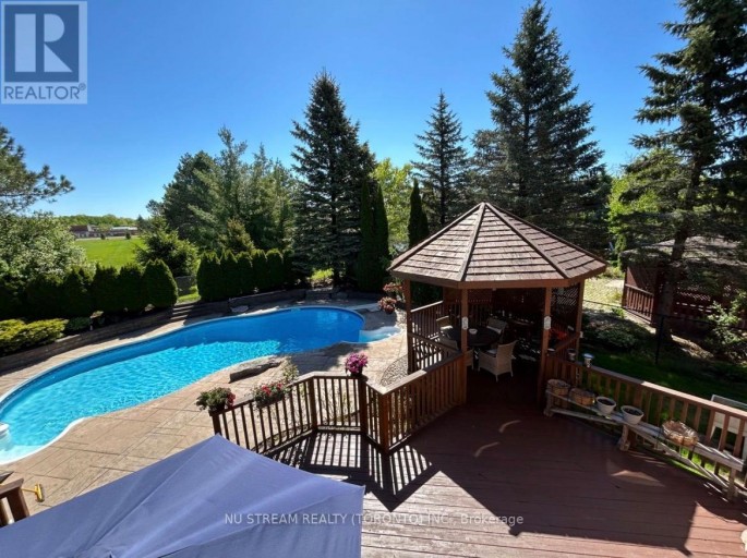 31 ASHFIELD DRIVE, Richmond Hill (Oak Ridges Lake Wilcox), Ontario, L4E2L6