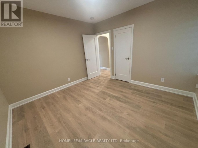 UPPER FLOOR SUITE - 54 HAWMAN AVENUE, Vaughan (Vaughan Grove), Ontario, L4L1S2