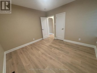 UPPER FLOOR SUITE - 54 HAWMAN AVENUE Vaughan (Vaughan Grove) Ontario photo 11