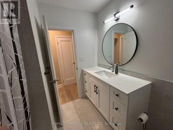 UPPER FLOOR SUITE - 54 HAWMAN AVENUE Vaughan (Vaughan Grove) Ontario photo 13
