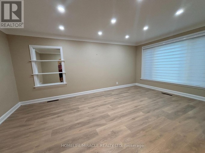 UPPER FLOOR SUITE - 54 HAWMAN AVENUE, Vaughan (Vaughan Grove), Ontario, L4L1S2