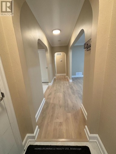 UPPER FLOOR SUITE - 54 HAWMAN AVENUE, Vaughan (Vaughan Grove), Ontario, L4L1S2
