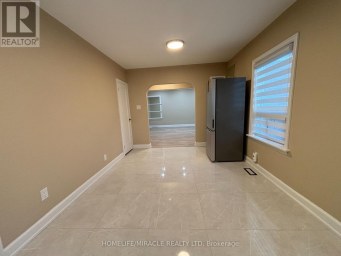 UPPER FLOOR SUITE - 54 HAWMAN AVENUE Vaughan (Vaughan Grove) Ontario photo 7