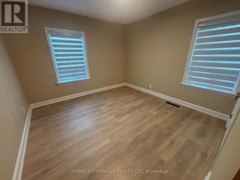 UPPER FLOOR SUITE - 54 HAWMAN AVENUE Vaughan (Vaughan Grove) Ontario photo 8