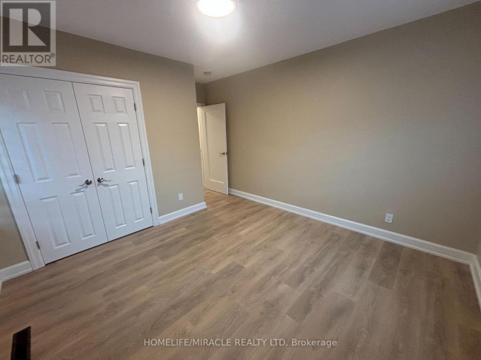 UPPER FLOOR SUITE - 54 HAWMAN AVENUE, Vaughan (Vaughan Grove), Ontario, L4L1S2