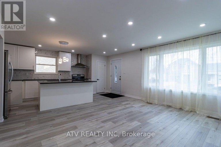 1064 EASTMOUNT AVENUE E, Mississauga (Lakeview), Ontario, L5E1Z3