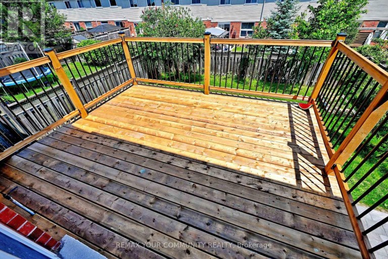 73 LAURENDALE AVENUE, Georgina (Keswick South), Ontario, L4P4G1