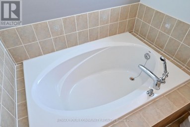 73 LAURENDALE AVENUE Georgina (Keswick South) Ontario photo 16