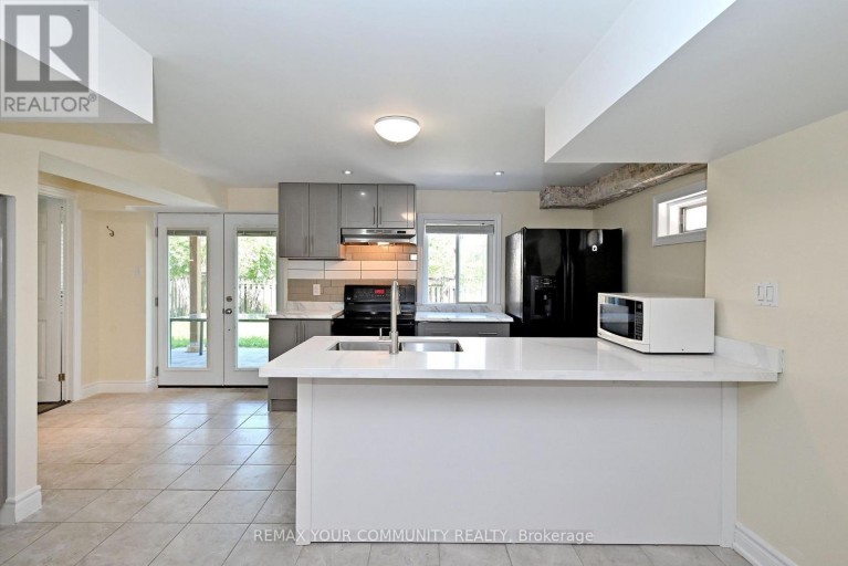 73 LAURENDALE AVENUE, Georgina (Keswick South), Ontario, L4P4G1