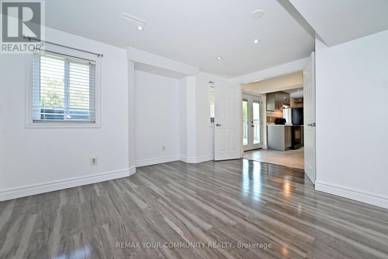 73 LAURENDALE AVENUE, Georgina (Keswick South), Ontario, L4P4G1