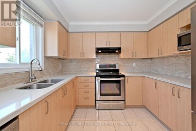 73 LAURENDALE AVENUE Georgina (Keswick South) Ontario photo 9