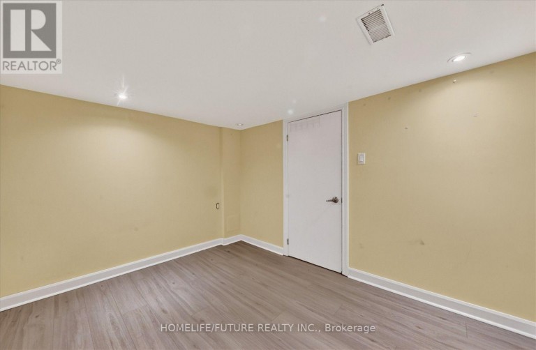 46 STAMFORD SQUARE N, Toronto (Clairlea-Birchmount), Ontario, M1L1X6