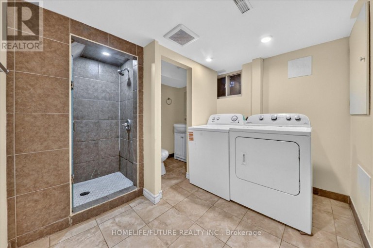 46 STAMFORD SQUARE N, Toronto (Clairlea-Birchmount), Ontario, M1L1X6
