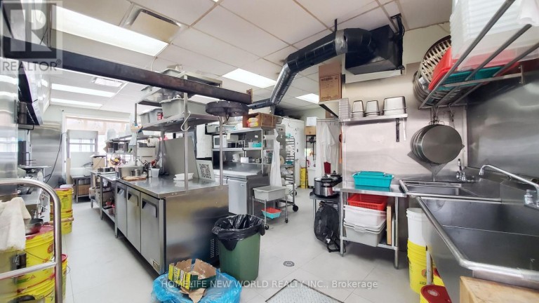 11 - 227 MAIN STREET N, Markham (Old Markham Village), Ontario, L3P1Y6