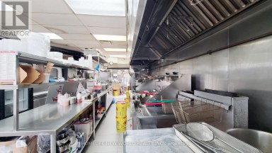 11 - 227 MAIN STREET N Markham (Old Markham Village) Ontario photo 5