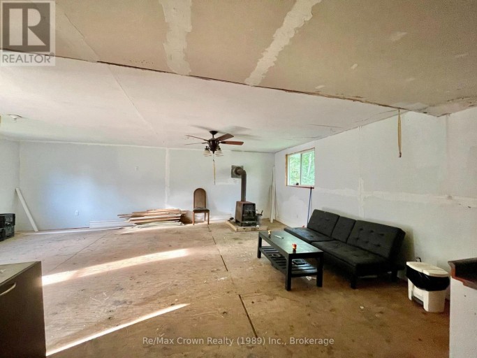 1106 COMMANDA LAKE ROAD, Parry Sound Remote Area (Pringle), Ontario, P0H2R0
