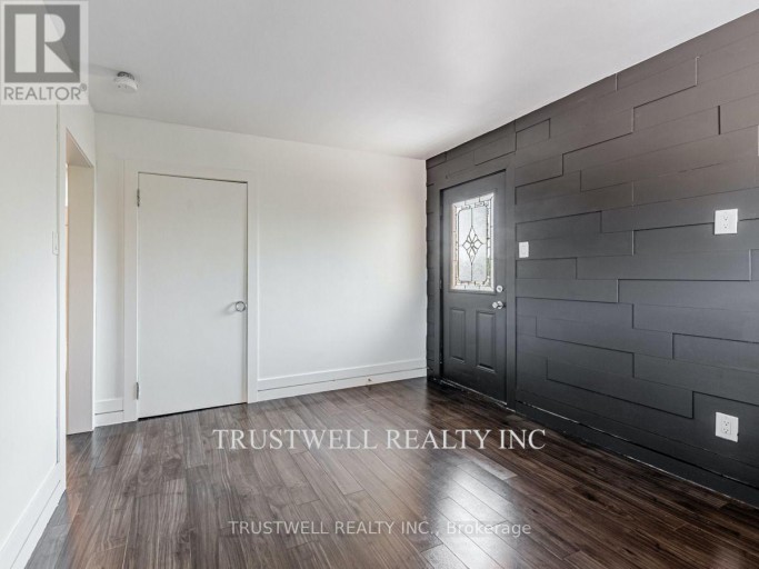 3 - 105 MARY STREET E, Whitby (Downtown Whitby), Ontario, L1N2P3