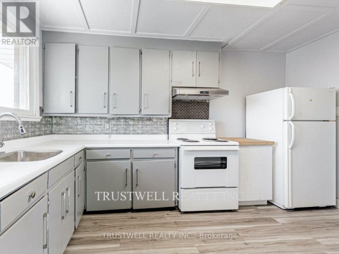 3 - 105 MARY STREET E, Whitby (Downtown Whitby), Ontario, L1N2P3