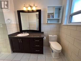 MAIN - 25 GENTRY CRESCENT Richmond Hill (Crosby) Ontario photo 10
