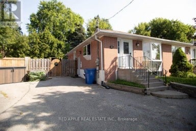 126 LONGFORD DRIVE Newmarket (Bristol-London) Ontario photo 1