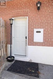 126 LONGFORD DRIVE Newmarket (Bristol-London) Ontario photo 3