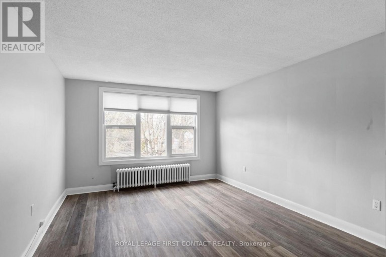 3 - 134 NAPIER STREET, Barrie (Codrington), Ontario, L4M1W5