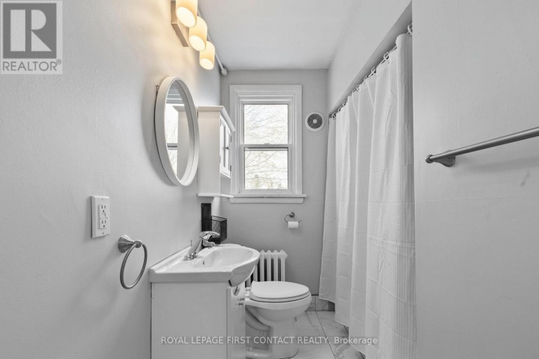 3 - 134 NAPIER STREET, Barrie (Codrington), Ontario, L4M1W5