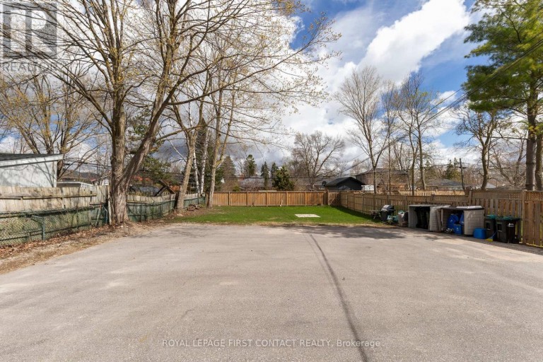 3 - 134 NAPIER STREET, Barrie (Codrington), Ontario, L4M1W5