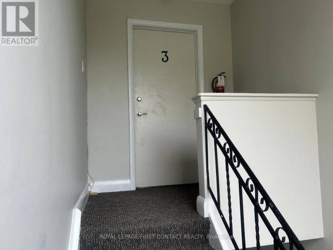 3 - 134 NAPIER STREET, Barrie (Codrington), Ontario, L4M1W5